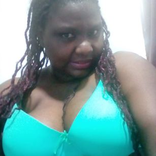 Model - Mara_Ardiente19 tetona