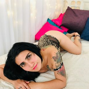 Model - Carla Millan boobs