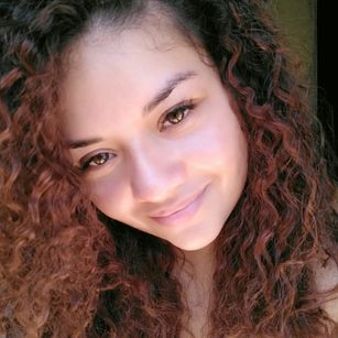 Model - Raisabellaluna dildo