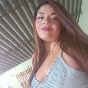 Model - Raisabellaluna squirt