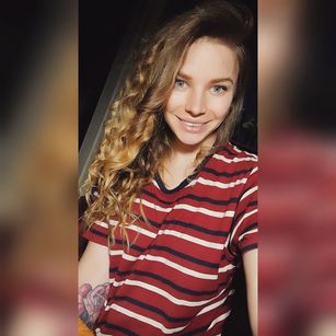 Model - Annushka sexy