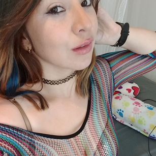 Model - Danna Sense young