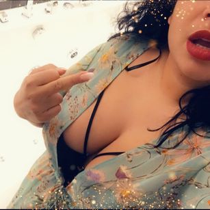 Model - FinMilf Princess Valentina ass