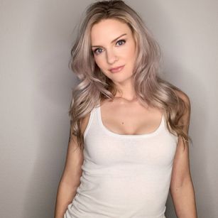 Model - Allie Awesome Blonde