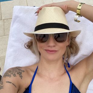 Model - Allie Awesome Hot