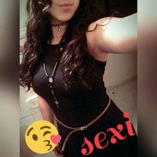 Model - Charlotte Fox latina