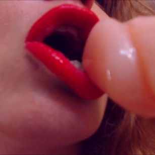 Model - BigBootyMILFSonya curvy