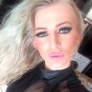 Model - Mistress Lady Quinn cei