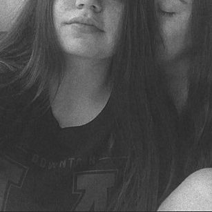 Model - Clark and Lexa latinas