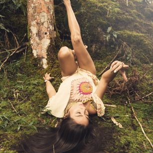 Model - Daisy Mun pussy