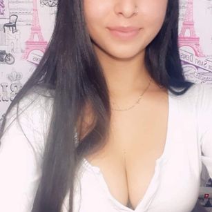 Model - Nathalie latina