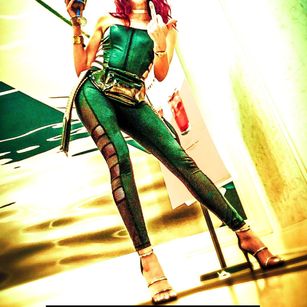 Model - SexiRavenRae vore