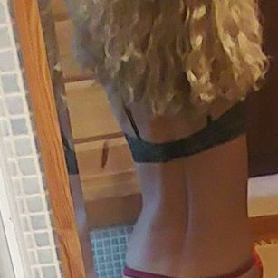 Model - Anastasia Escobedo rubia