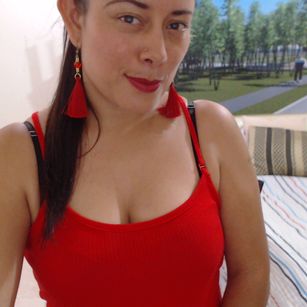 Model - Fabiana Owen fetish