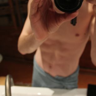 Model - CurvedEuro giantcock