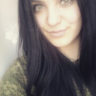 Model - JillTulip tit