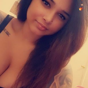 Model - Beautyv freckles