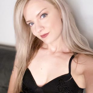 Model - Allie Awesome findom