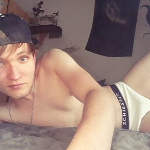 Model - Romeo Tyler teenboy