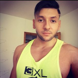 Model - SinnerMuscle oilbody