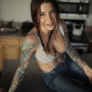 Model - Felicity Feline eyes