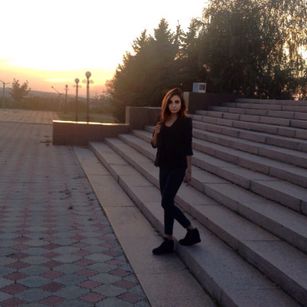 Model - Leila Wild boobs