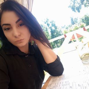 Model - Leila Wild feet