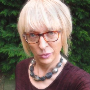 Model - Lisa Smiles anal