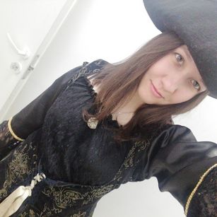 Model - Zaya Cassidy shaved