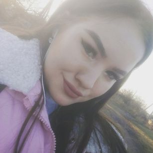 Model - Fantastic Girl roleplay