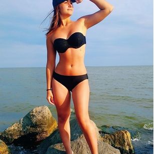 Model - Babyboom pantyhose