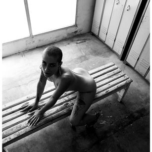 Model - Angelica Leone domsum