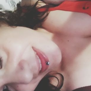 Model - Pheonixpeaches horny