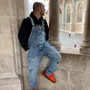 Model - HardApollo leather