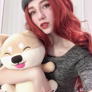 Model - MissLilyy shaved