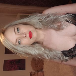 Model - GiaPeach milf