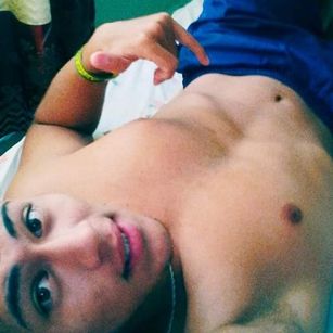 Model - SexyBoyXXX shaved