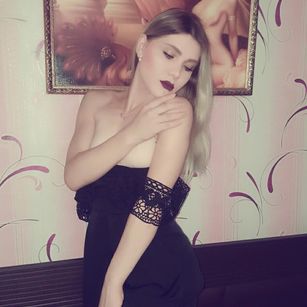 Model - EmmyQChase dance