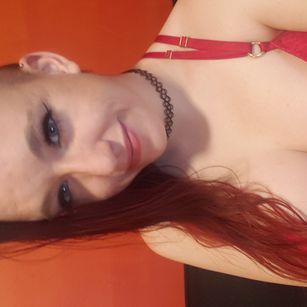 Model - Minny Minx heels