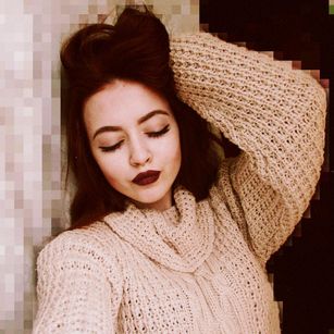 Model - Little_F0X01 cheerful