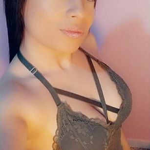 Model - Olivia Manson cute