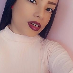 Model - Olivia Manson masturbate