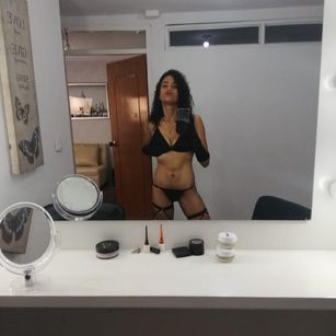 Model - Jasminne_ bigboobs