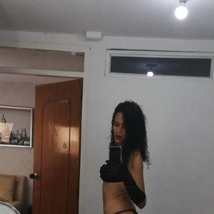 Model - Jasminne_ hairy