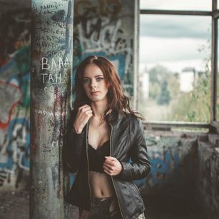 Model - Ester_diamond sexy