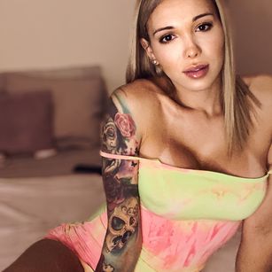 Model - Irina daring