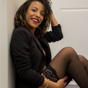 Model - Samantha Miller dildo