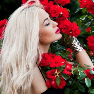 Model - SweetestAnnabella sensual