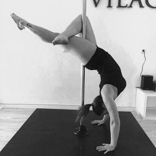 Model - AngelinaHot19 3