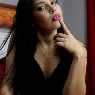 Model - VALENTINA SANTANA ass